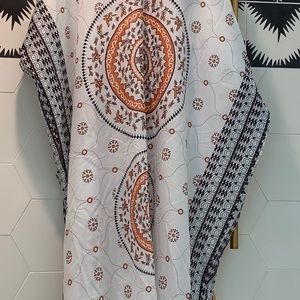 NWOTS White caftan with black brown L